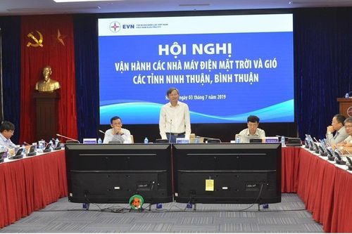 Cả EVN và nhà đầu tư đều thiệt hại vì quá tải điện mặt trời