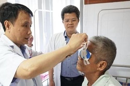 Cựu chiến binh 83 tuổi hiến tặng giác mạc cứu người mù lòa
