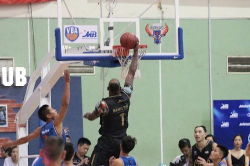 Hanoi Buffaloes nhận thất bại nặng nề trong ngày ra mắt tân huấn luyện viên