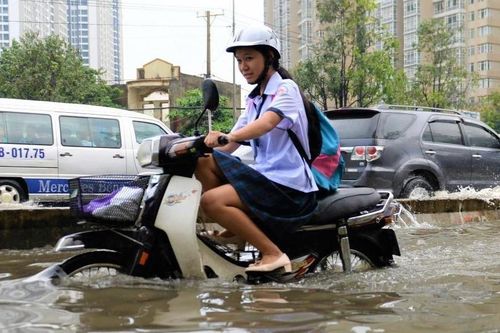 TP.HCM lắp trạm cảnh báo ngập đầu tiên ở đường Nguyễn Hữu Cảnh