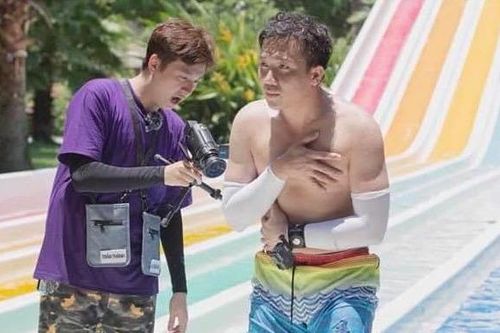 Trấn Thành lộ bụng mỡ, than thở bị Ngô Kiến Huy 'hãm hại'