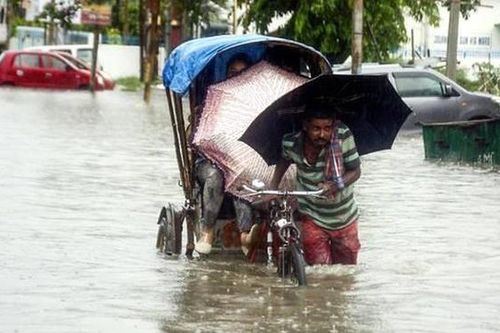 Lũ lụt và lở đất tại Nepal và Ấn Độ làm gần 100 người chết và mất tích
