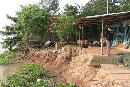 Liên tục xảy ra sạt lở đất bờ sông tại An Giang