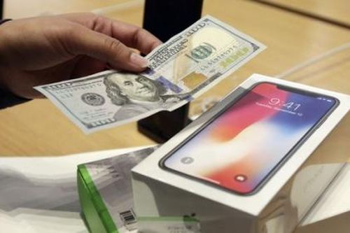 Apple bồi thường Samsung gần 800 triệu USD do.. iPhone ế ẩm