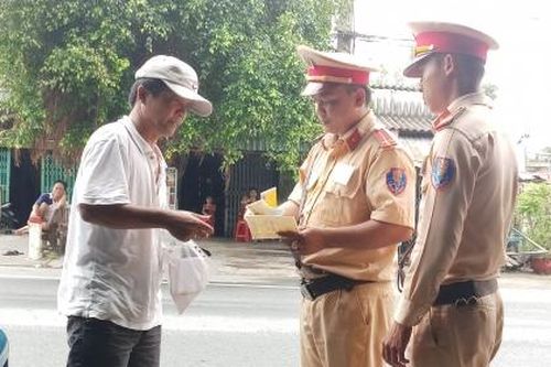 Bạc Liêu: Đề nghị điều tra hành vi làm giả giấy khám sức khỏe cho người học lái xe