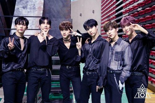 'Produce X 101': Khó cưỡng trước nhan sắc của Kim Woo Seok - Kim Yo Han và Kim Min Kyu trên sân khấu