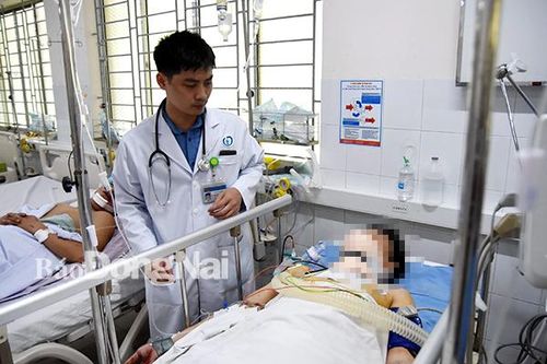Cứu sống bệnh nhân bị kính vỡ đâm thấu ngực nguy kịch