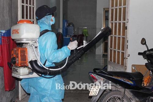 Cần sự chung tay, không 'khoán trắng'...