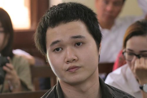 'Tú ông' 9X khai giá đi khách nghìn đô của á hậu