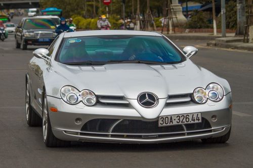 'Mũi tên bạc' Mercedes SLR McLaren độc nhất VN tái xuất