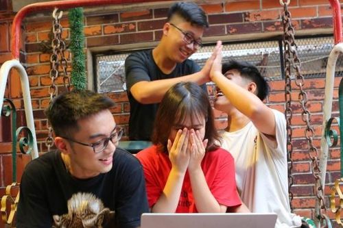 Chào tuần mới: Bước đi bé nhỏ đầu tiên