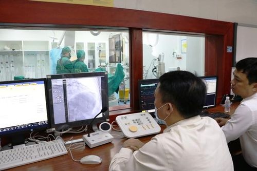 Hà Tĩnh tiếp nhận hệ thống chụp mạch số hóa xóa nền