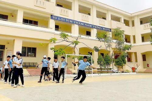 Nông thôn mới còn vướng trường học, môi trường