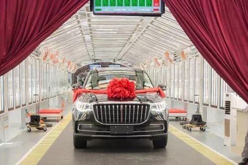 'Soi' Hồng Kỳ HS7 - mẫu xe SUV nội địa đắt nhất tại Trung Quốc