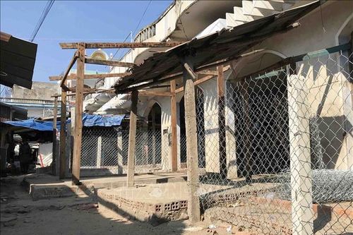 Lãnh đạo Phú Yên đối thoại với người dân về việc di dời chợ Yến