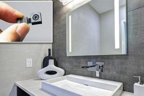 Đình chỉ hoạt động tàu du lịch trên vịnh Hạ Long vì thuyền viên đặt máy quay trộm khách tắm