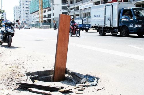Hố ga sập nắp