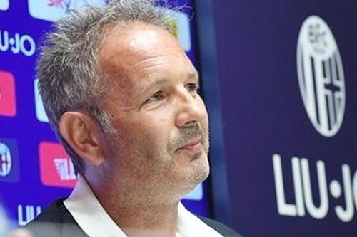 HLV Sinisa Mihajlovic và cuộc chiến với bệnh bạch cầu