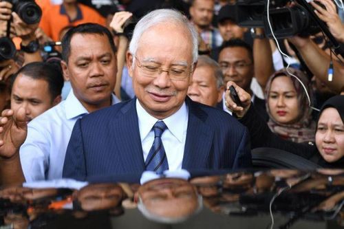 Cựu thủ tướng Malaysia từng chi 800.000 USD mua trang sức một ngày