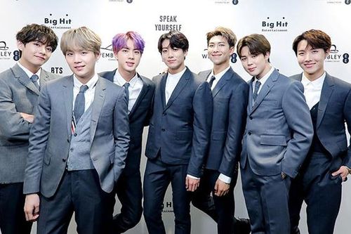 Vì sao màn diễn của BTS ở A Rập Saudi gây 'bão' phẫn nộ