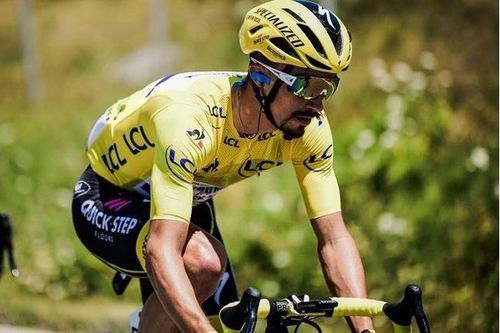 Tour de France: Alaphilippe củng cố ngôi đầu