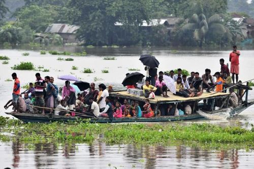 Lũ lụt tàn phá khắp Nam Á