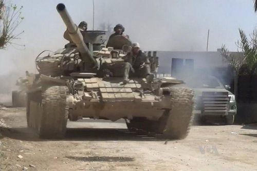Vệ binh Cộng hòa Syria đấu pháo ác liệt với khủng bố ở Hama