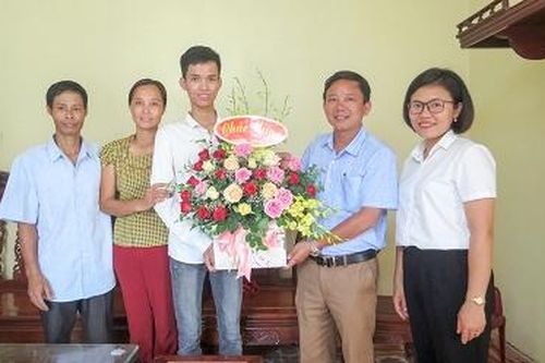 'Trái ngọt' của cậu học trò nghèo ham học
