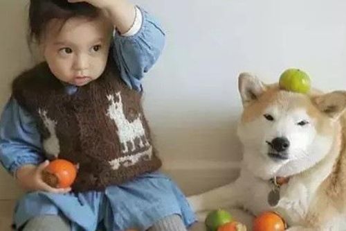 Tóc bé gái 5 tuổi rụng từng mảng vô cùng đáng sợ, lý do là chơi với thứ này trong nhà