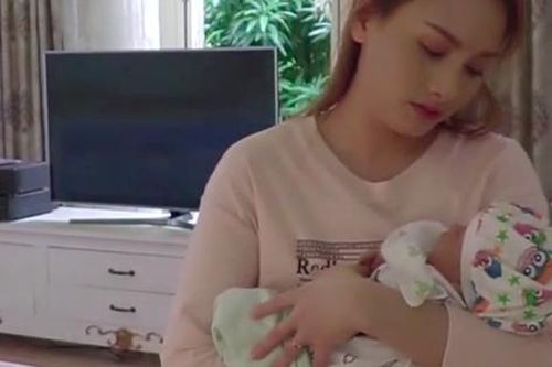 'Về nhà đi con' tập 65, mẹ bỉm sữa Minh Thư kêu 'xểnh ra là khóc' - dấu hiệu của bệnh nguy hiểm