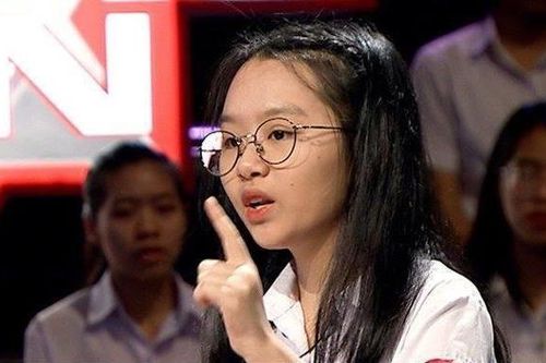 10X Phú Thọ gây tranh cãi khi so sánh người quét rác với siêu anh hùng