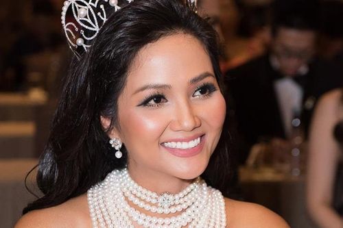 H'Hen Niê công khai viết về bạn trai: 'Cảm ơn anh đến bên đời em'