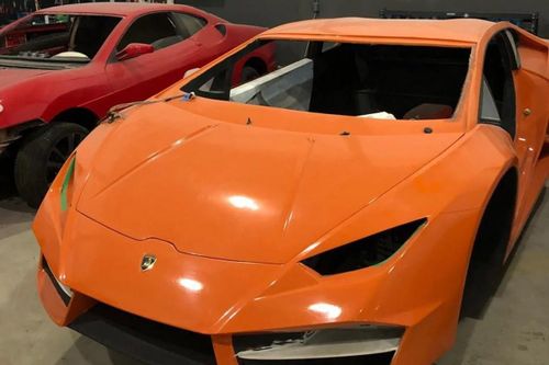Triệt phá cơ sở sản xuất siêu xe Lamborghini giả giá chỉ 45.000 USD