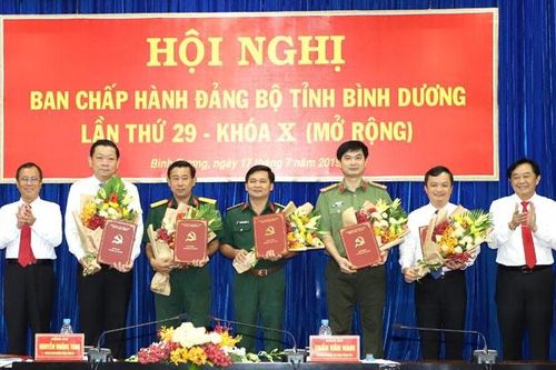 Bình Dương công bố các Quyết định của Ban Bí thư về công tác cán bộ