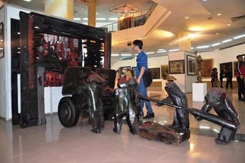 'Tìm vàng' trong trại sáng tác điêu khắc quân đội lần thứ nhất