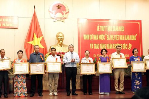 Truy tặng danh hiệu vinh dự Nhà nước 'Bà Mẹ Việt Nam Anh hùng' cho 26 Mẹ