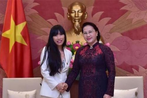 Chủ tịch Quốc hội tiếp Chủ tịch Nhóm nghị sĩ hữu nghị Pháp - Việt Nam