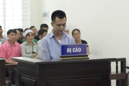 Tài xế lái ô tô tông chết nhân viên trông giữ xe vì bị đánh