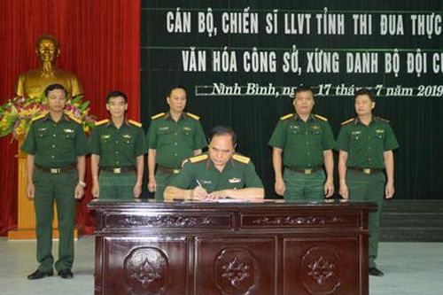 Bộ Chỉ huy quân sự tỉnh phát động phong trào thi đua văn hóa công sở