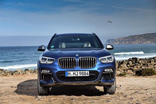 BMW giảm bớt sản xuất động cơ tại Anh