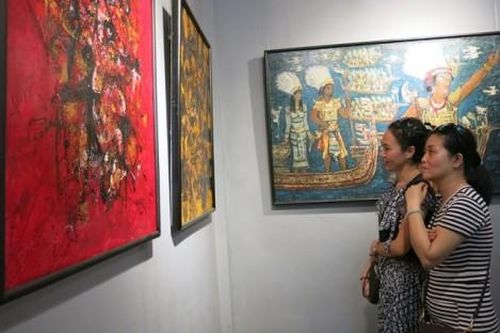 Văn hóa - Nghệ thuật Mỹ thuật - Điêu khắc Khai trương phòng tranh của họa sĩ Vĩnh Phối