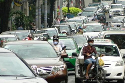 Đề xuất phương án thu phí ô tô vào trung tâm TP.HCM để giảm ùn tắc