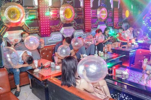Ngăn chặn 'cơn lốc' shisha, 'bóng cười'