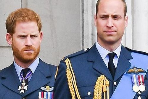 Phóng viên tiết lộ Hoàng tử Harry bị cả gia đình quyền quý 'bỏ rơi' từ lúc nhỏ và hé mở góc khuất mâu thuẫn nội bộ