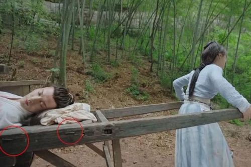 Lỗi gian dối và nghèo nàn trong phim cổ trang Trung Quốc