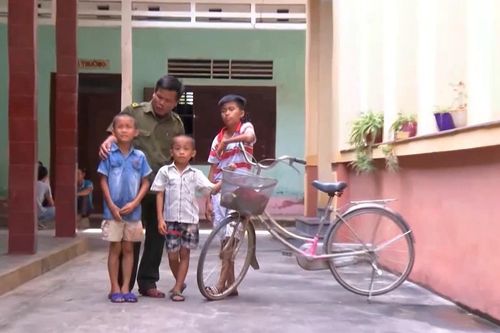 3 cháu bé nghi bị bắt cóc, công an nghi chỉ bị lạc đường