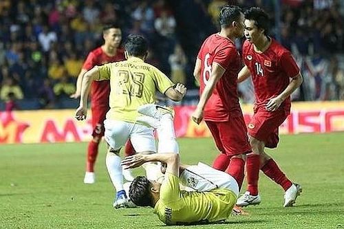 World Cup 2022: CĐV Thái 'cảm ơn Tim Cahill' khi đội nhà chung bảng với tuyển Việt Nam