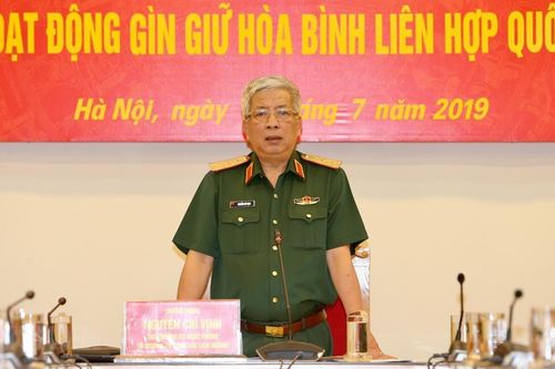 Thượng tướng Nguyễn Chí Vịnh kiểm tra bệnh viện dã chiến cấp 2 số 2