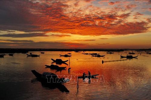 Mưu sinh trên Phá Tam Giang