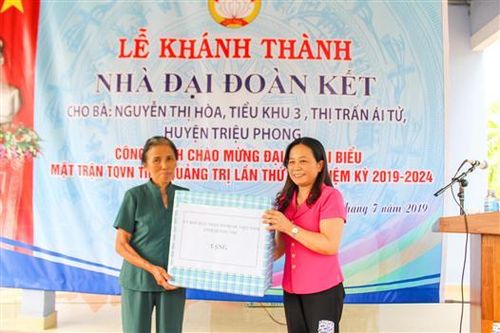 Khánh thành nhà Đại đoàn kết cho đối tượng chính sách